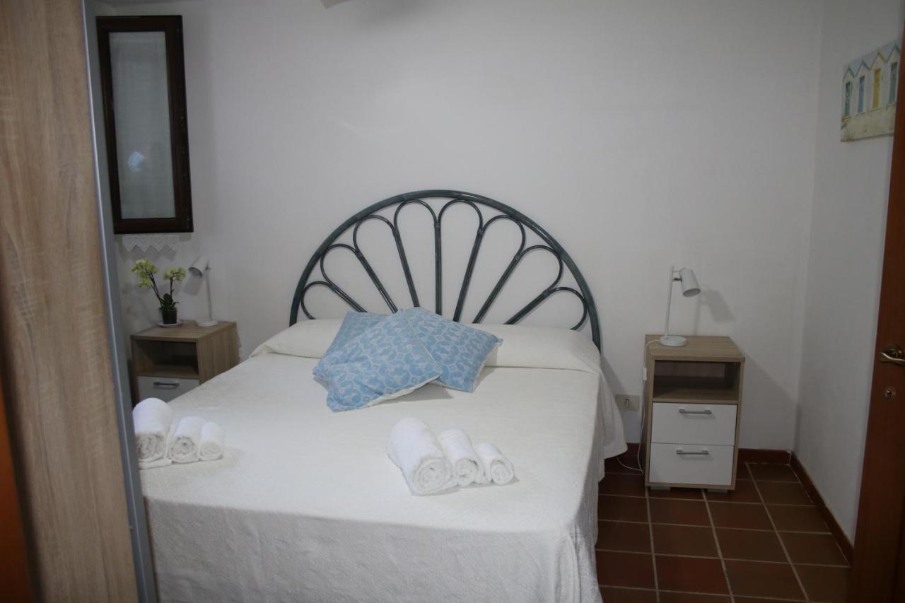 B&B Sa Serra Stintino Bagian luar foto